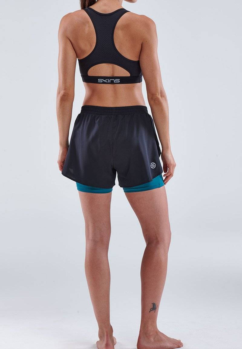 Skins Skins Sports shorts - black Meist gekauft