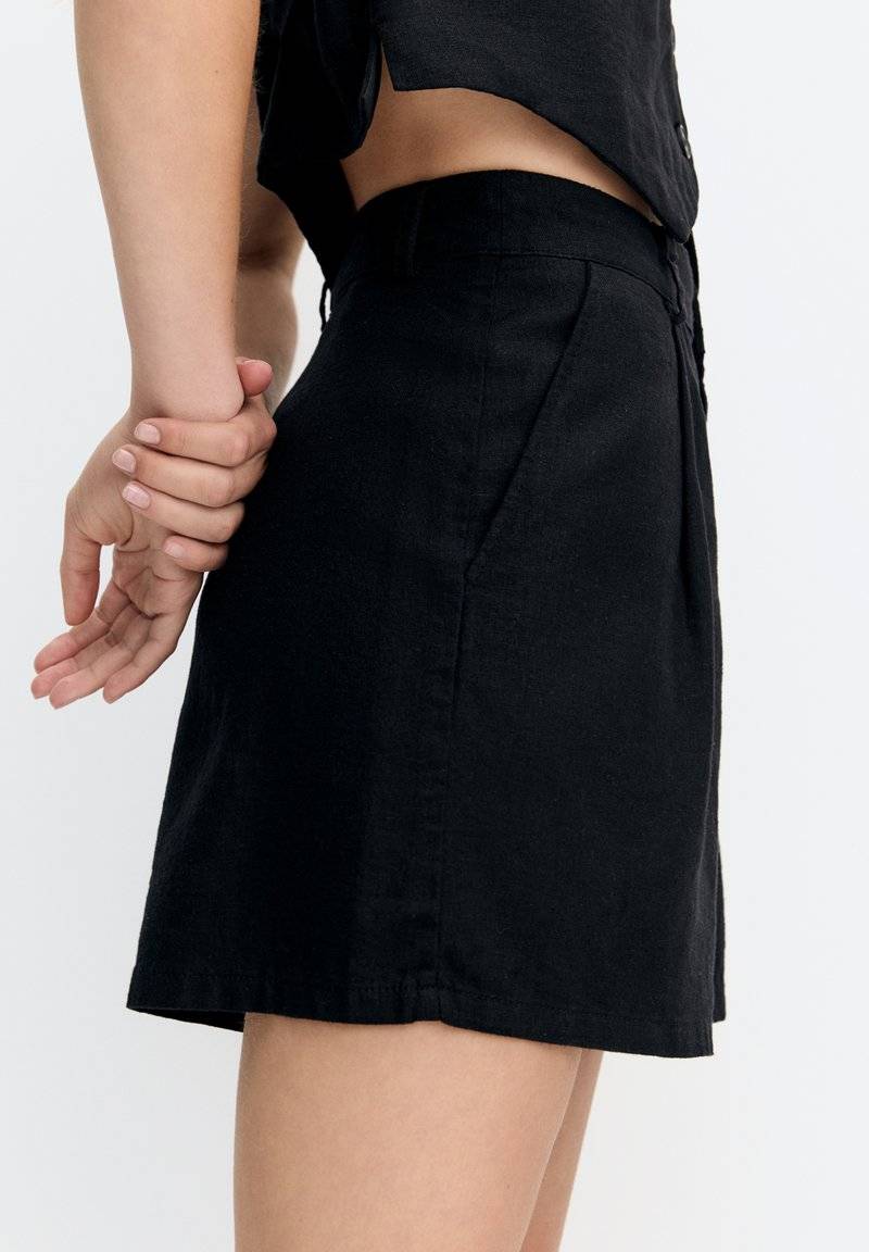 PULL&BEAR PULL&BEAR RUSTIC - BERMUDA - Shorts - black Sonderangebot
