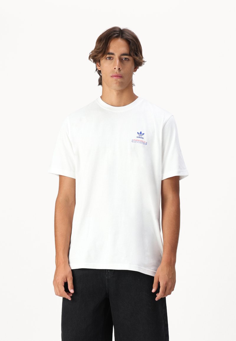 adidas Originals adidas Originals STREET APETIT UNISEX - Print T-shirt - white Versandkostenfrei