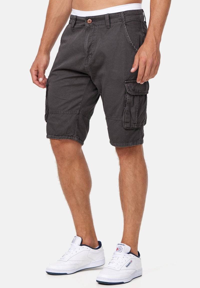 INDICODE JEANS INDICODE JEANS MONROE - Shorts - raven Begrenztes Angebot