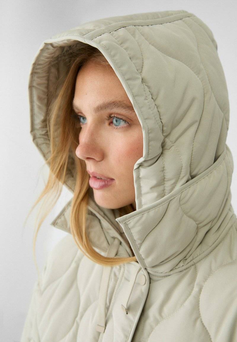 Stradivarius Stradivarius PUFFER - Winter jacket - white Heißer Verkauf