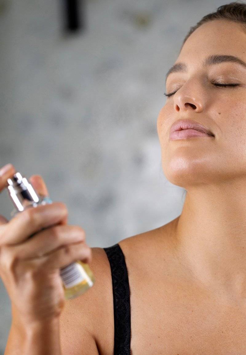 St. Tropez St. Tropez SELF TAN PURITY BRONZING WATER FACE MIST - Self tan JETZT KAUFEN
