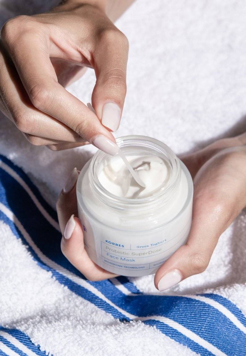 KORRES KORRES YOGHURT HYDRA-BIOME FACE MASK - Face mask Letzter Tag