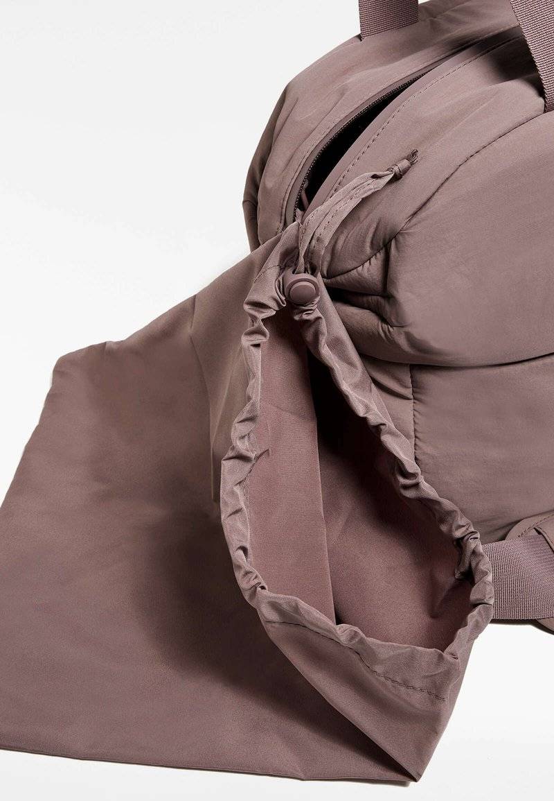 OYSHO OYSHO WITH FLAP POCKET - Sports bag - pink Günstig kaufen