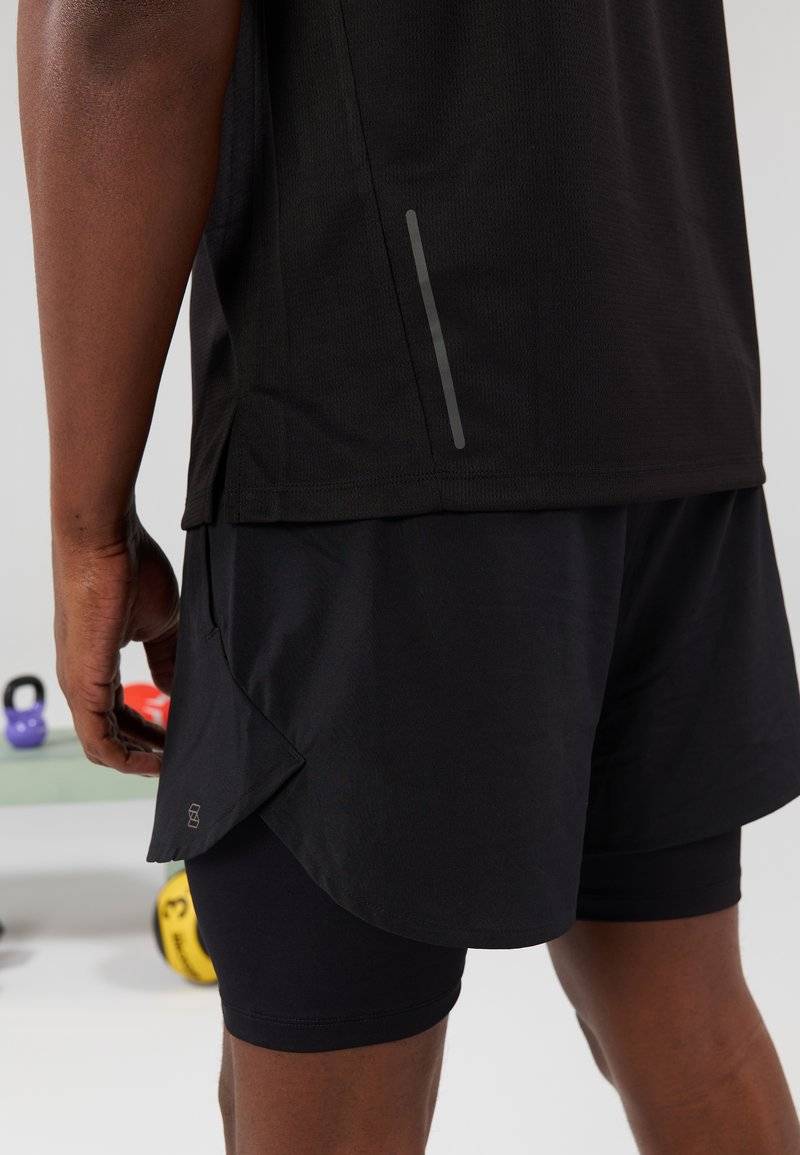 Pier One Sport Pier One Sport Basic T-shirt - black Lagerräumung
