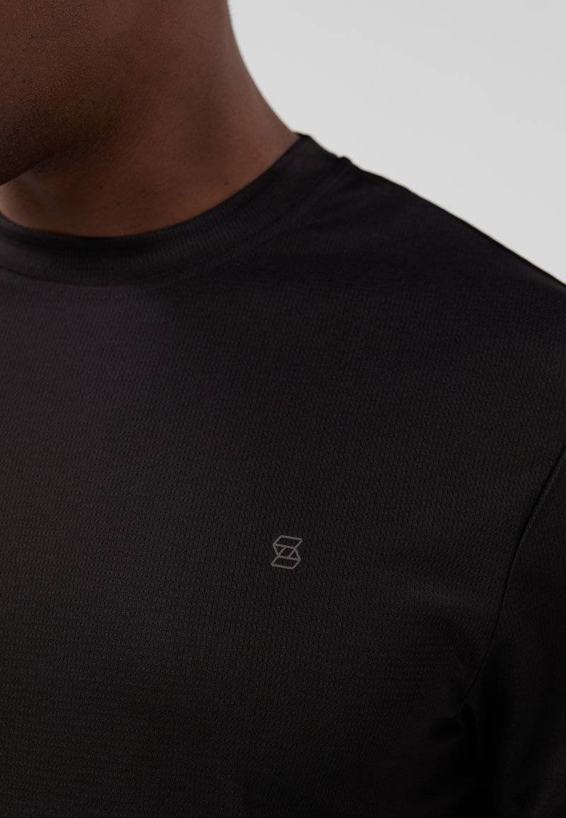 Pier One Sport Pier One Sport Basic T-shirt - black Lagerräumung