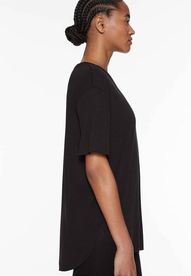 OYSHO OYSHO MODAL - Basic T-shirt - black Zeitlich begrenztes Angebot
