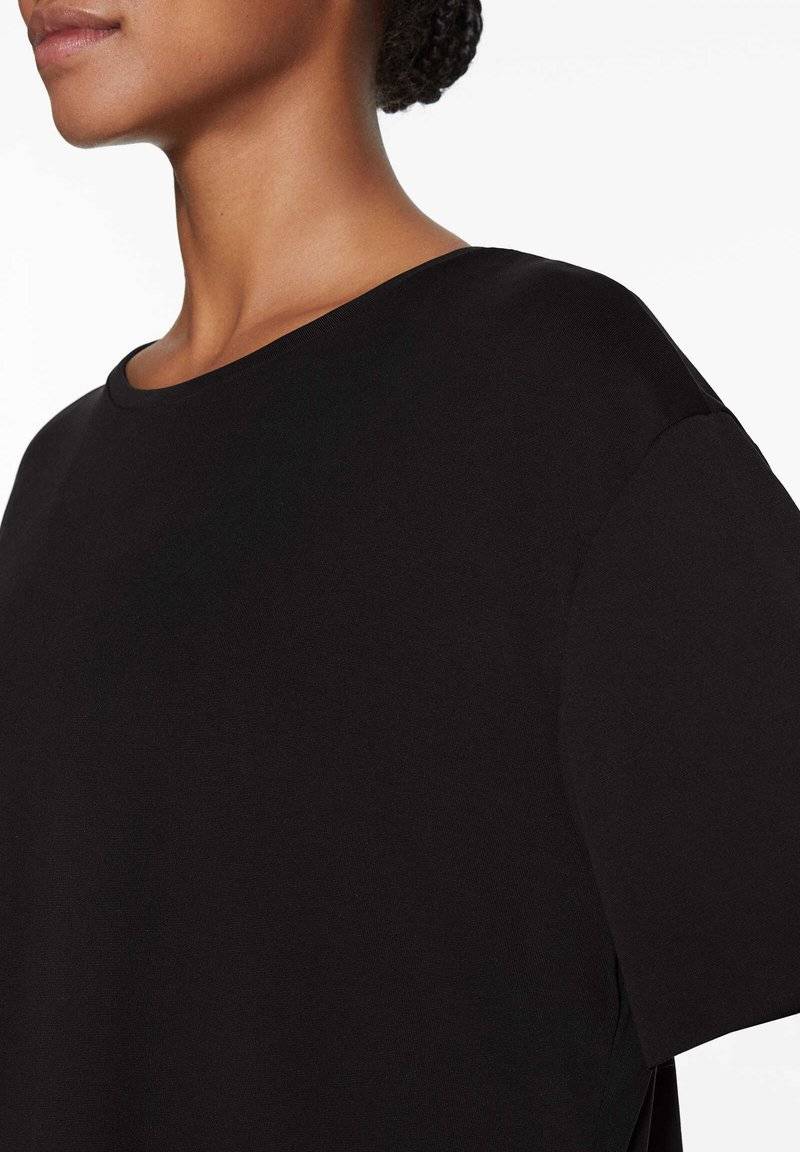 OYSHO OYSHO MODAL - Basic T-shirt - black Zeitlich begrenztes Angebot