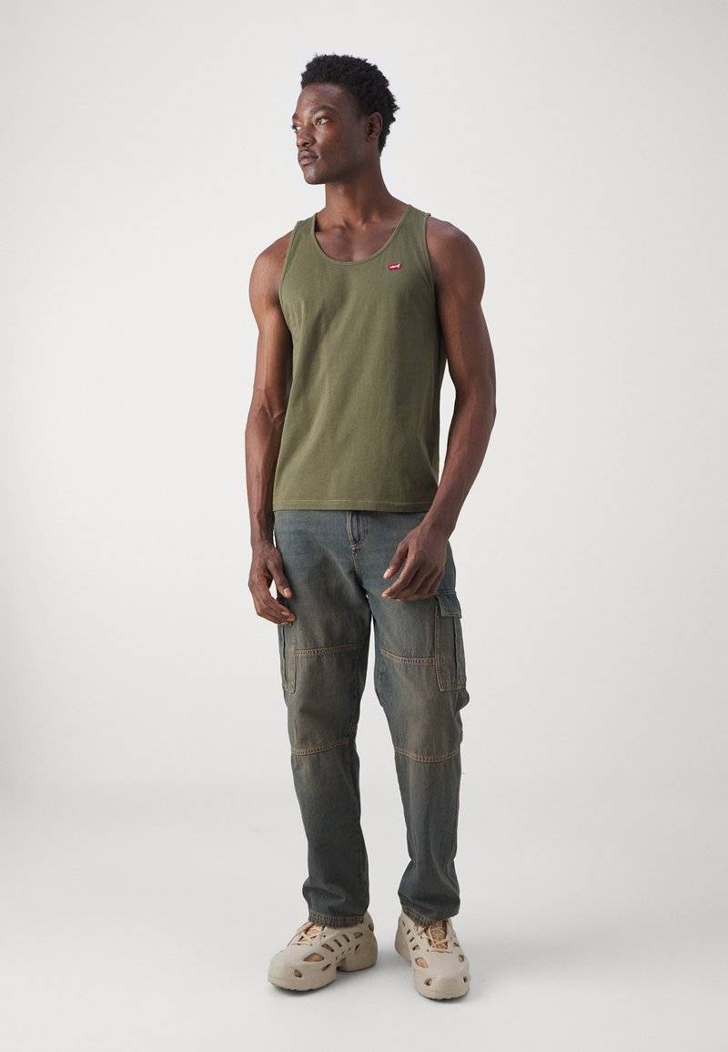 Levi's® Levi's® LSEHOUSEMARK TANK - Top - olive night Räumungsverkauf
