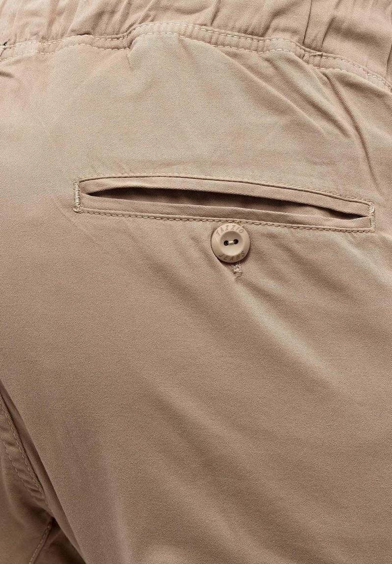 Tazzio Tazzio Cargo trousers - beige Wochenangebot