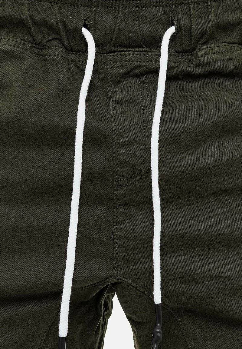 Tazzio Tazzio Cargo trousers - khaki Bis zu 65% Rabatt