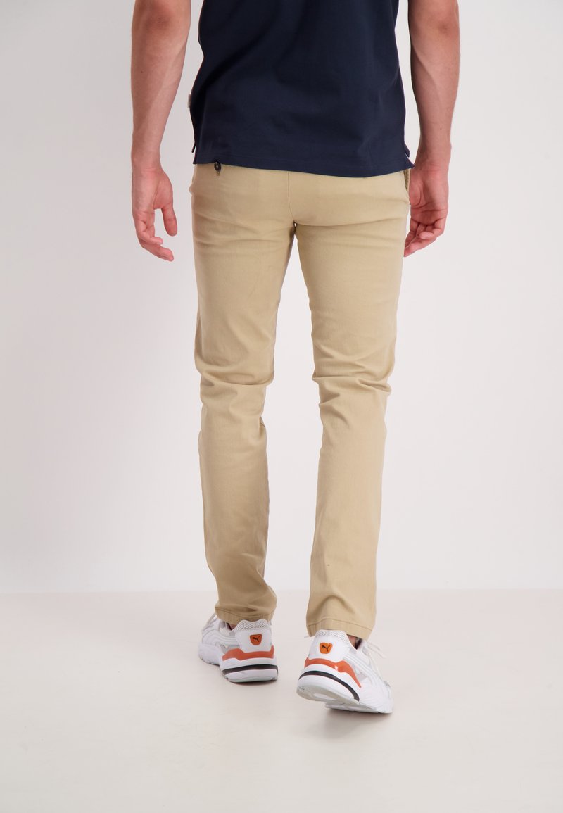 Lindbergh Lindbergh SUPERFLEX - Chinos - sand Riesige Rabatte
