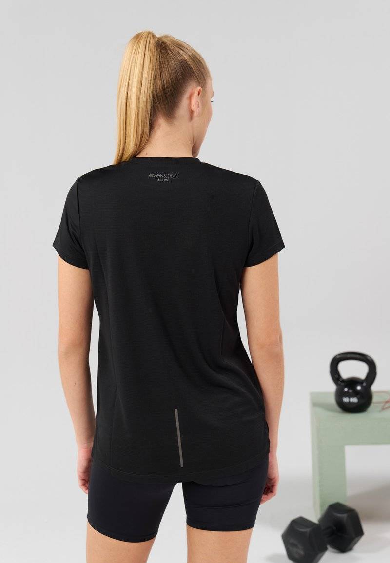 Even&Odd active Even&Odd active Basic T-shirt - black 2025